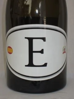 Locations E3 - 2013 Blend ($18) Another of Dave Phenney's blends. This time Locations E3 blends Grenache, Tempranillo, Mourvèdre and Carignan from old vines with low yields locations from Priorate, Jumilla, Toro, Rioja and Ribera del Duero. Always interesting blends from Phenney who made a journey through the different areas of Spain to form this unique blend. Locations E3 spends 12 months in oak barrels to offer a balanced and unique wine. You won't find other red blend from Spain with this much quality and character, especially at this price point. Another great value worth picking up!