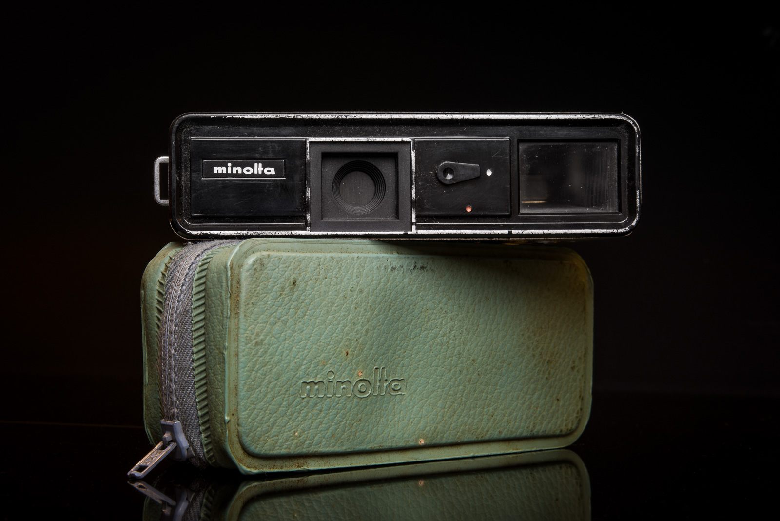 DSC_6978-cameras_sml-2.jpg