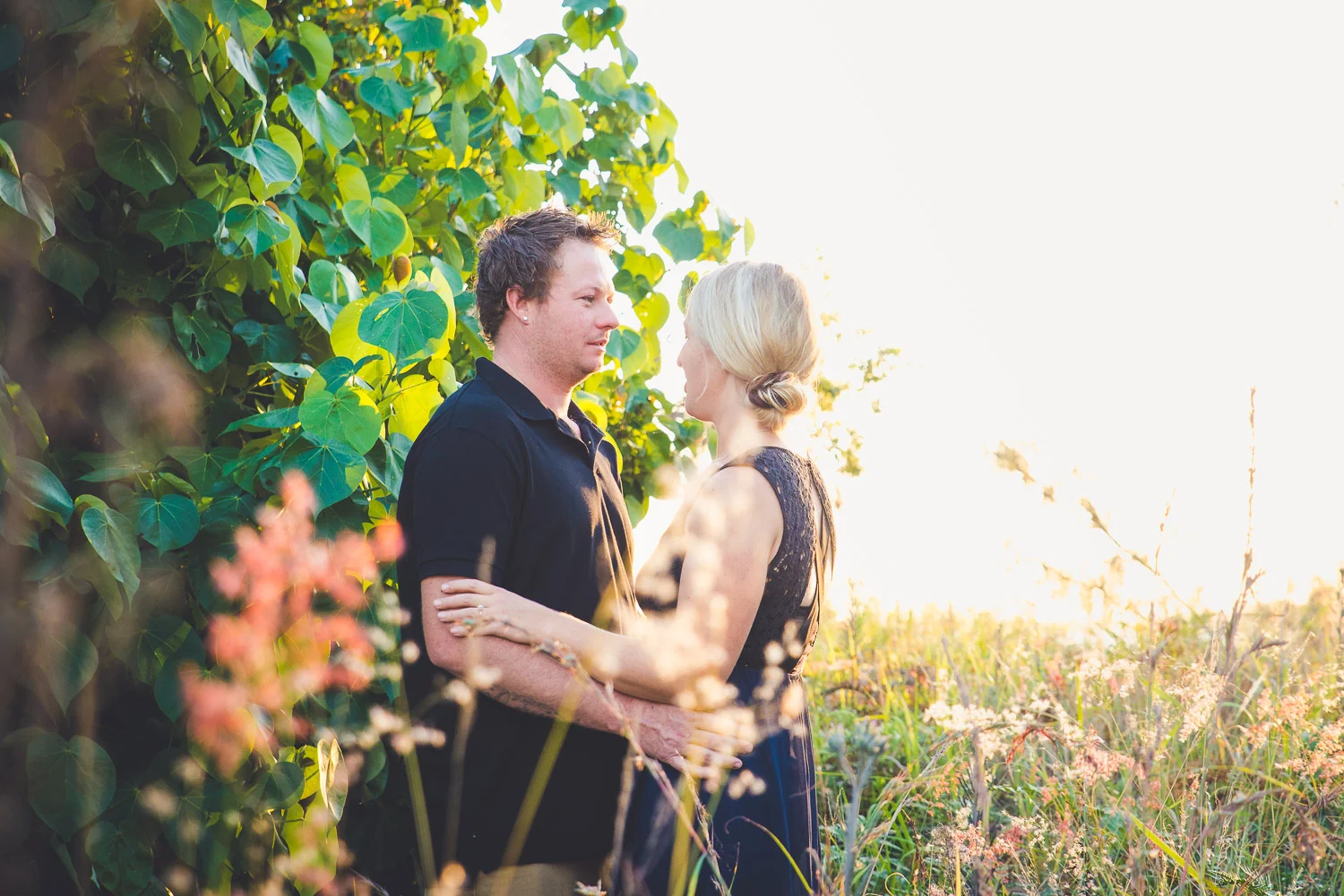 Embrace in amongst the bushland