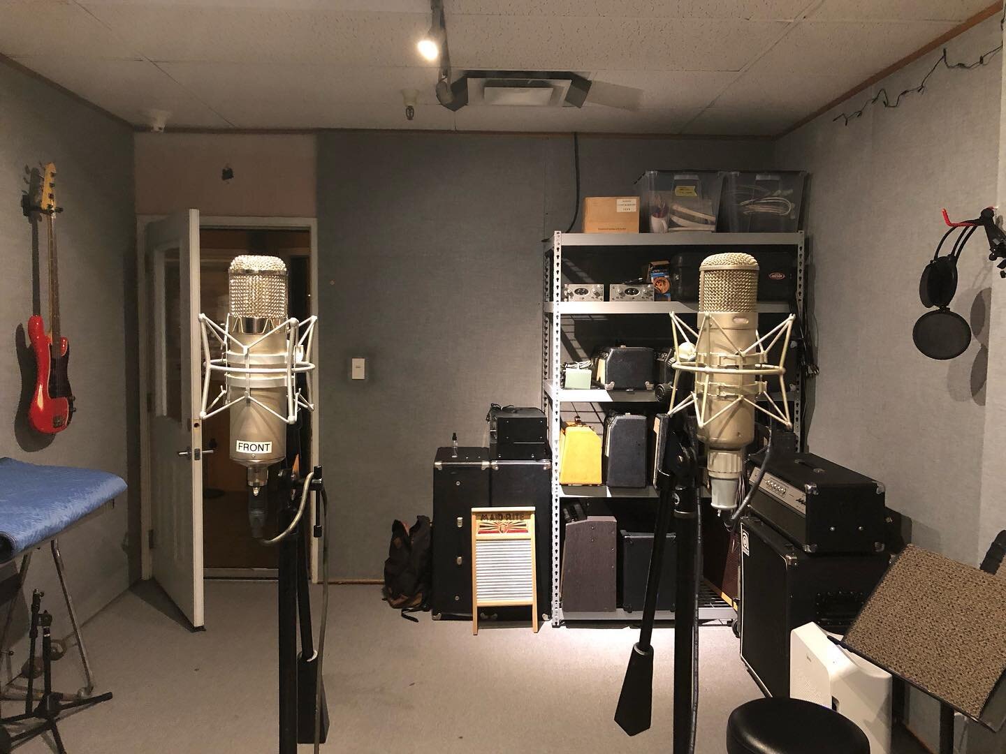 A most excellent visit to our friends @new_improved_recording in Oakland last night. Got to audition our homebrew U47 clone against their original Neumann (they sounded pretty similar!) Lots of music was auditioned through their insane @atc_loudspeak