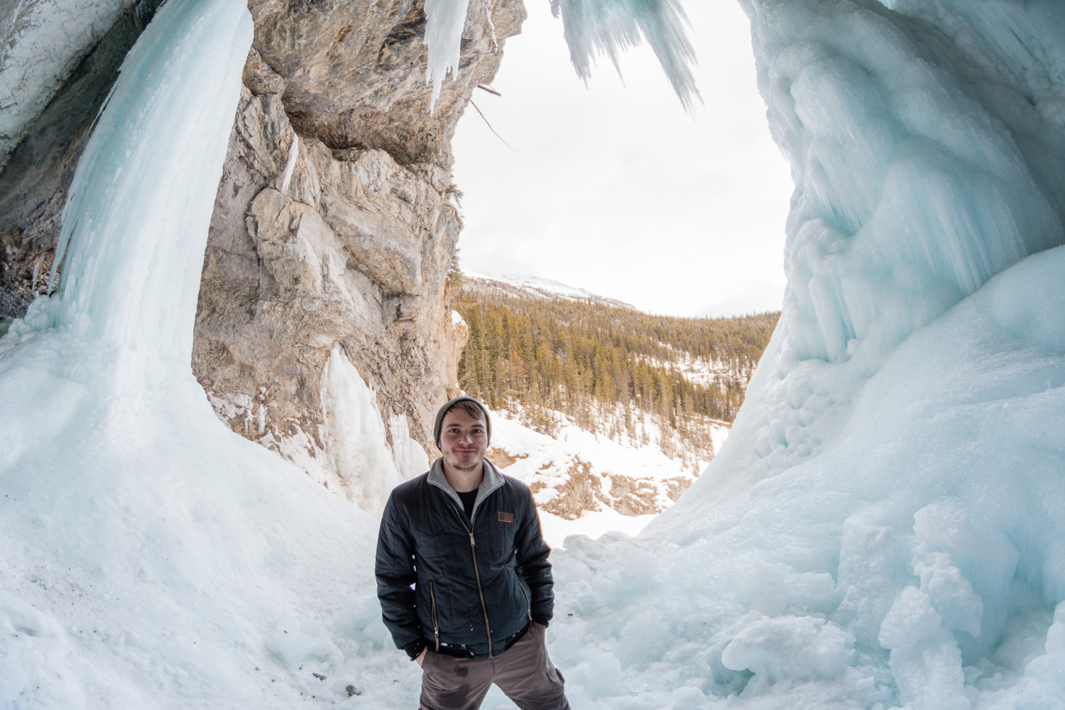 Behind Bridal Veil Falls, fully frozen.