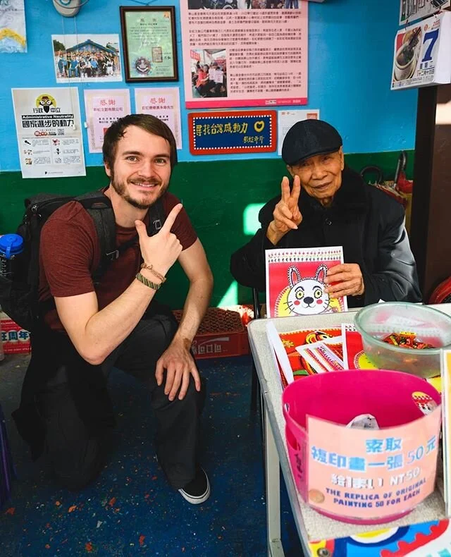 Meeting Grandpa Rainbow - the legend who painted the Rainbow Village.
.⁠
.⁠
.⁠
.⁠
.⁠
@natgeo⁠
#rainbowvillage #rainbowvillagetaichung #underdog #feelgood⁠
#colour #color #taiwan #taiwantravel #taiwantourism #theglobewanderer #urbanphotography⁠
#takin