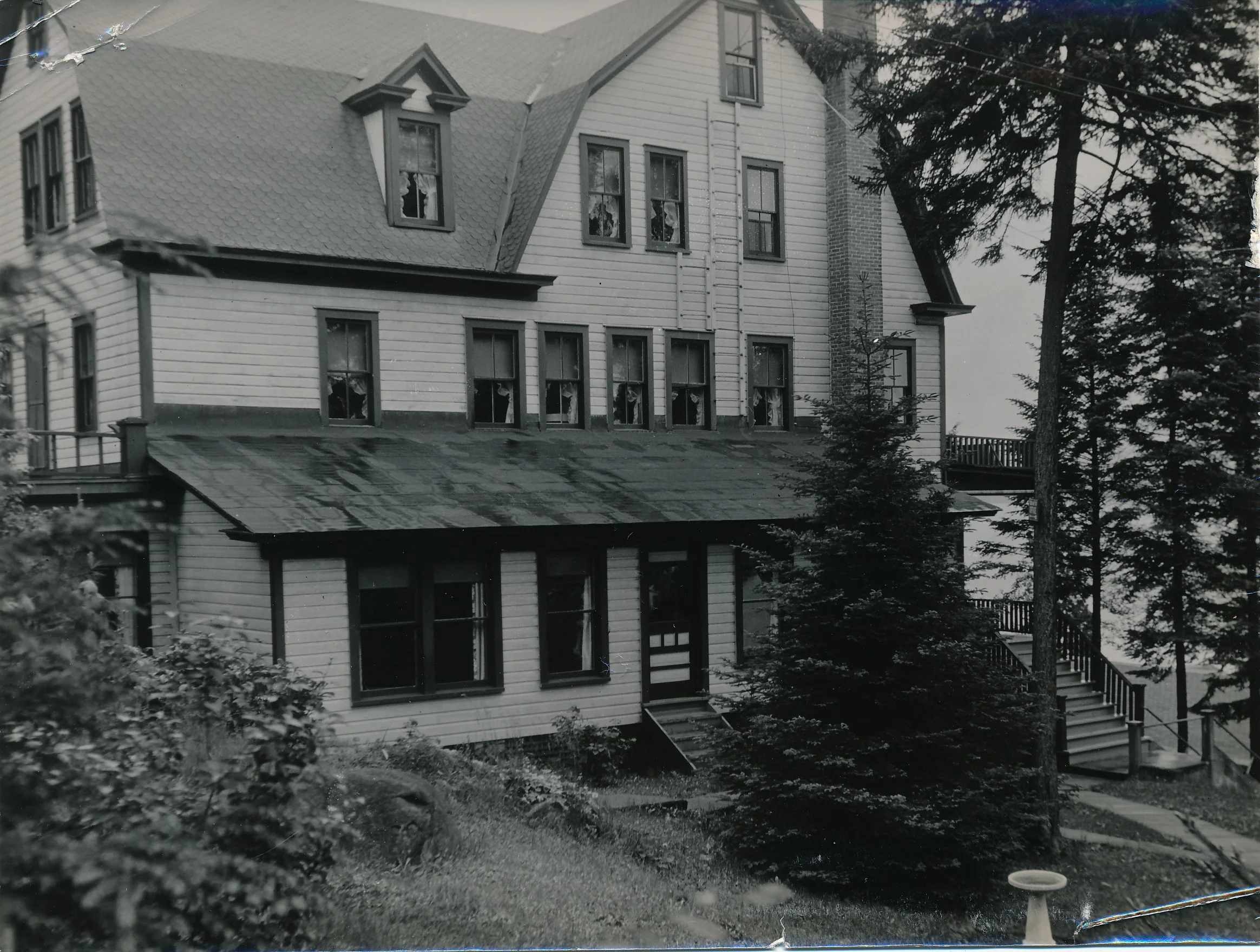 CliffHouseExterior1940.jpg