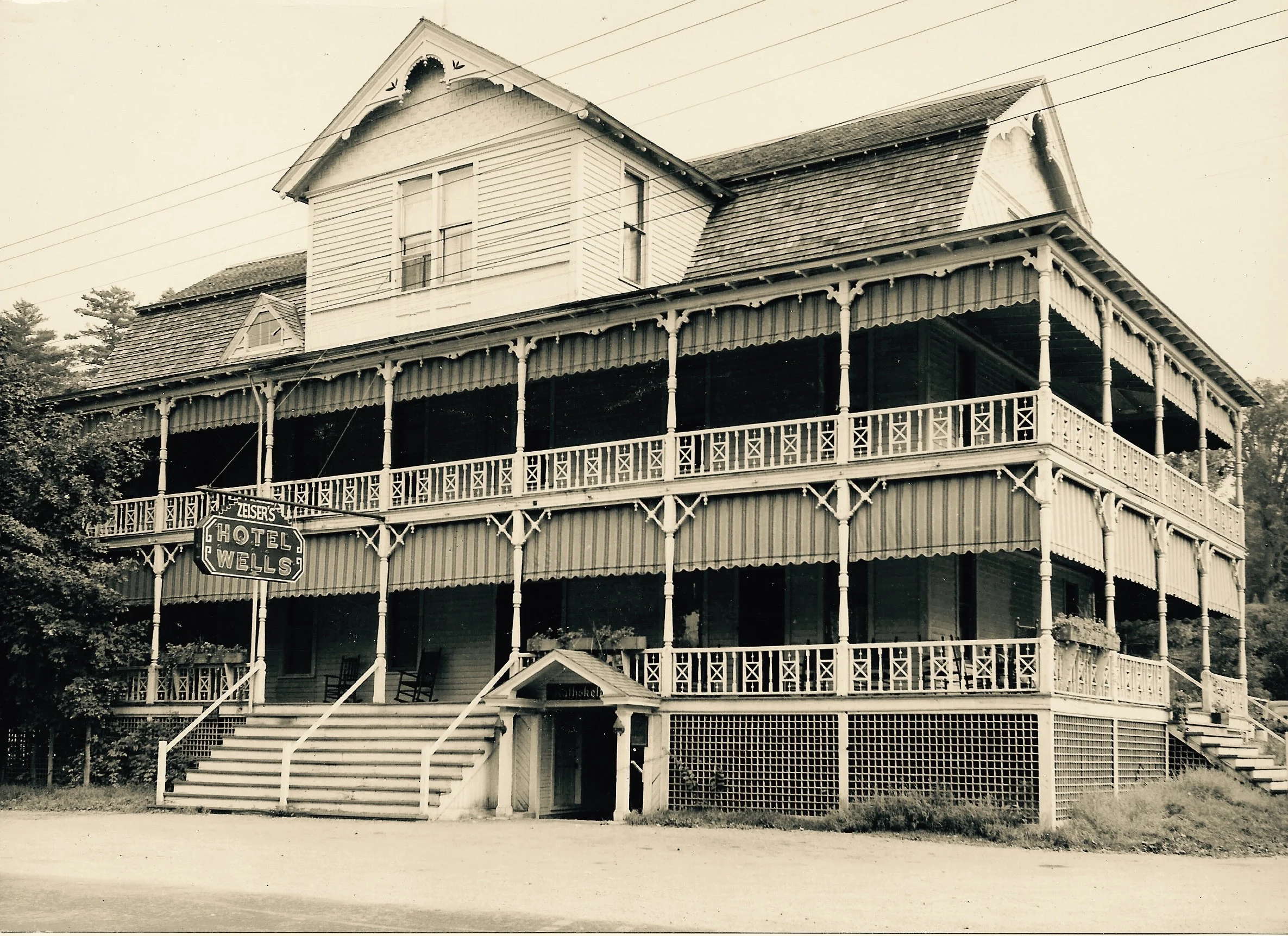 Zeiser'sHotelWellsHunt'sLymanAvery1944Edited.jpg