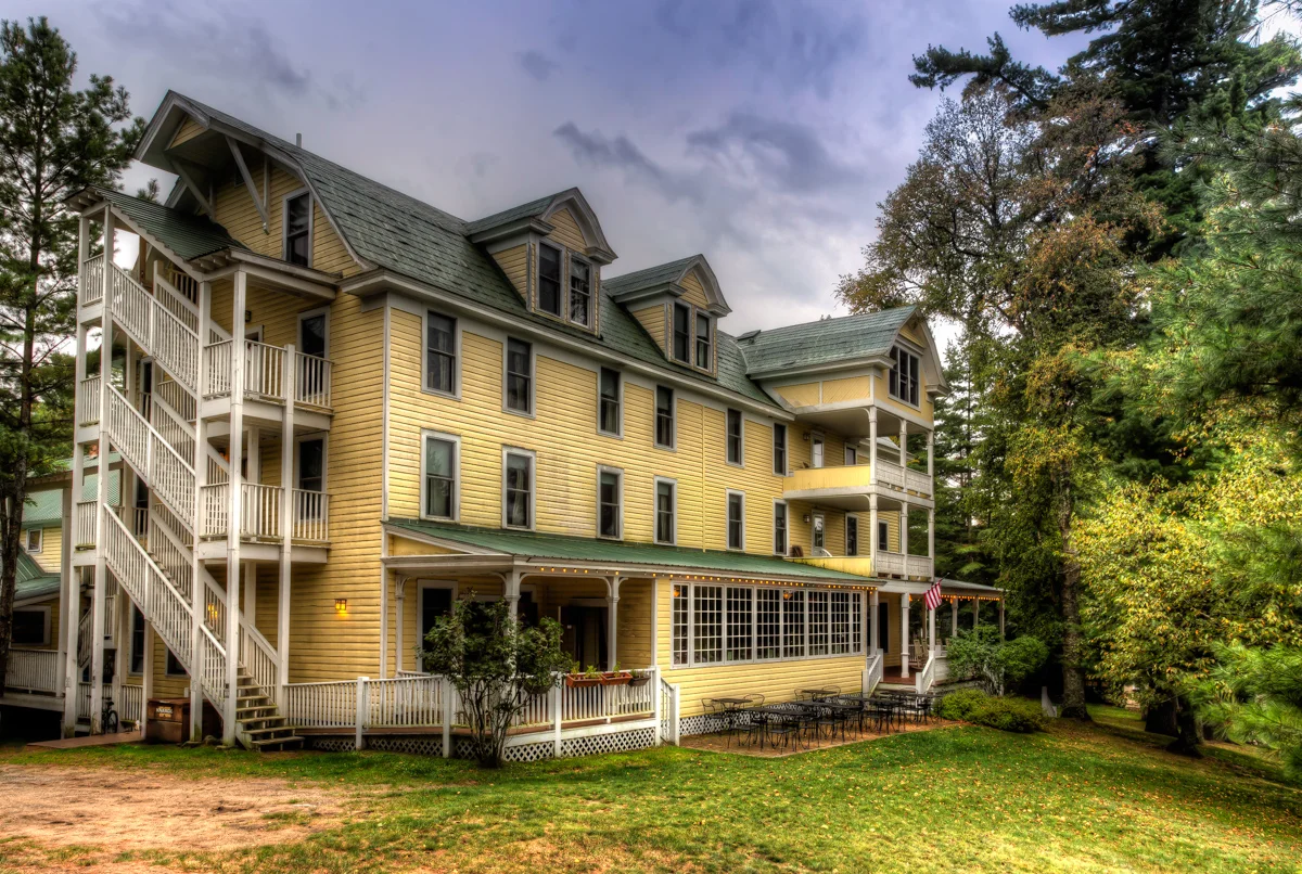Lecture: The Arrowhead Hotel, Inlet