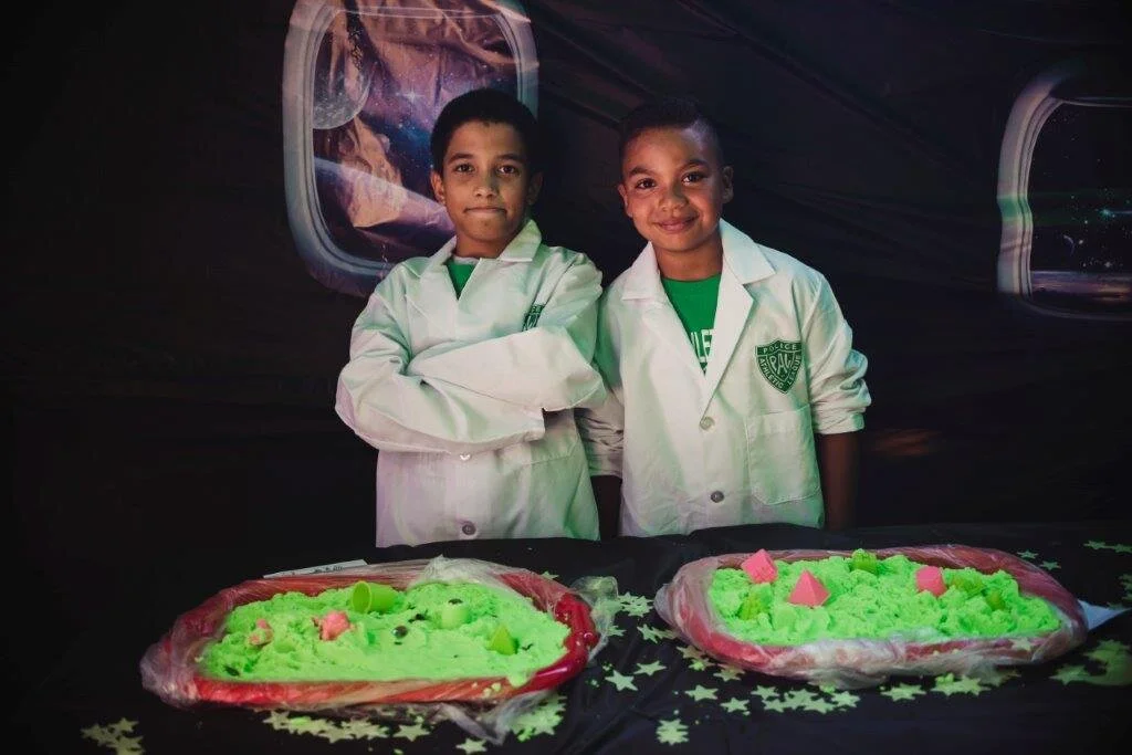 PAL-Cutural-Day_72 Duncan Booth.jpg