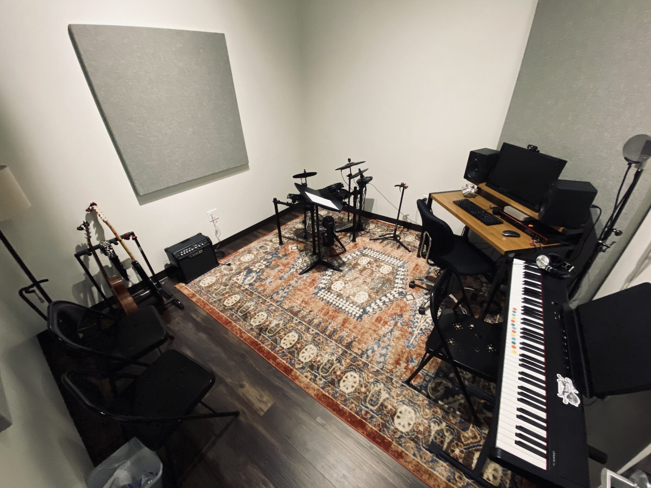 2 BAND TRACKING ROOMS