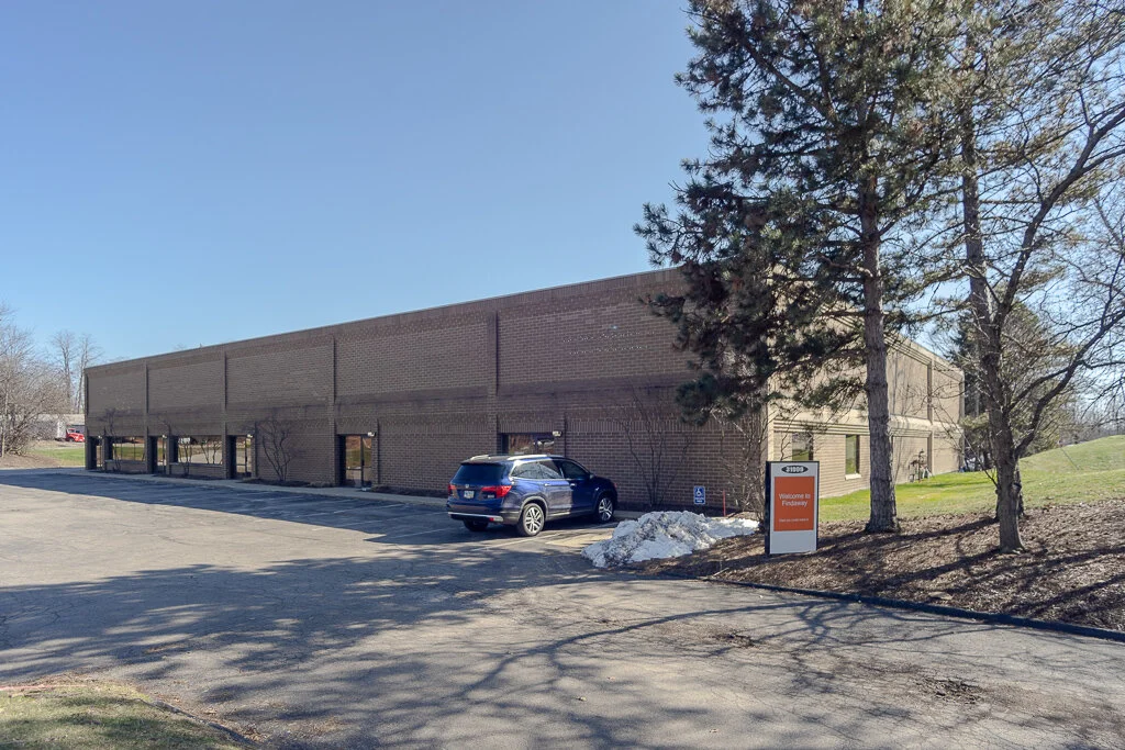 31999 Aurora rd (1).JPG