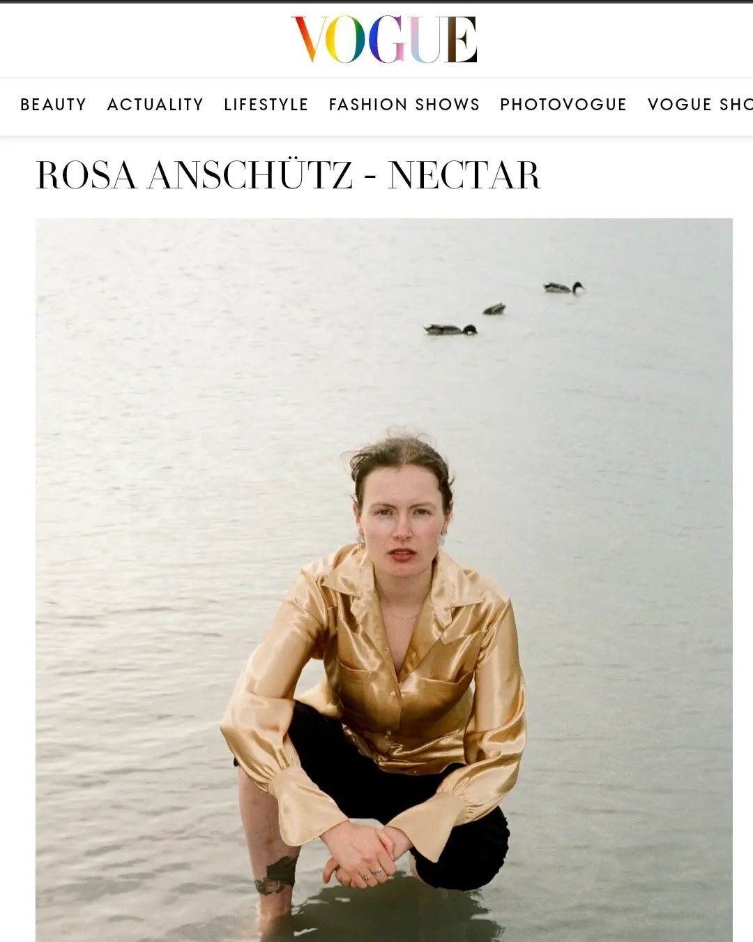 🪄🪄 Rosa Ansch&uuml;tz @rosaanschuetz Interview with VOGUE ITALIA 🇮🇹 with her new track &quot;Nectar&quot; &amp; music video ✨👌🏻

(published in Italian) https://www.vogue.it/news/article/musica-estate-2022-singoli-nuovi-album-da-ascoltare