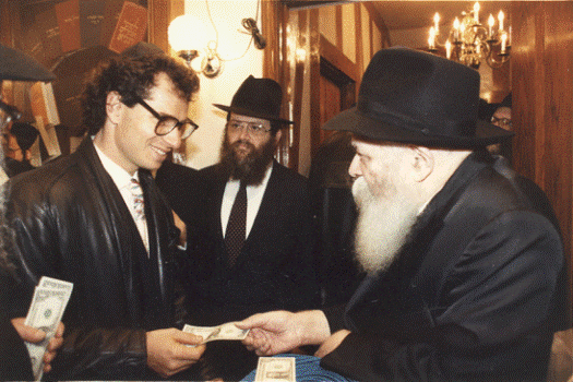 20110412-rebbe dollars.gif