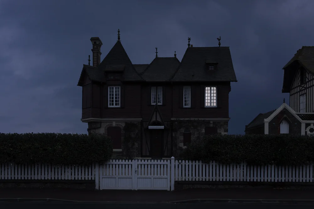 JulienMauve-AfterLightsOut-2.jpg