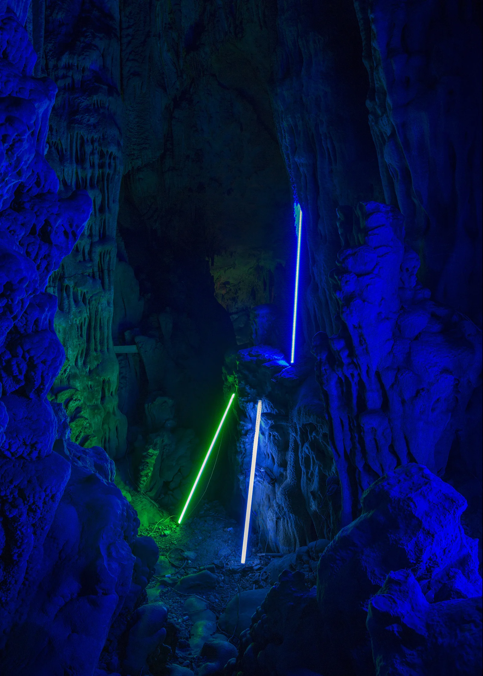 10476-13107936-Cave_V_web_7_jpg.jpg