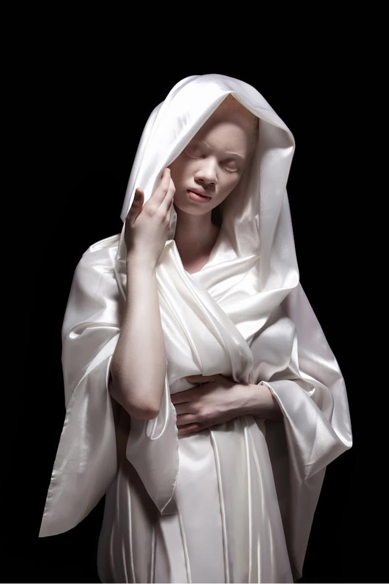 albus-exhibition-justin-dingwall-photography-albino-art8.jpg