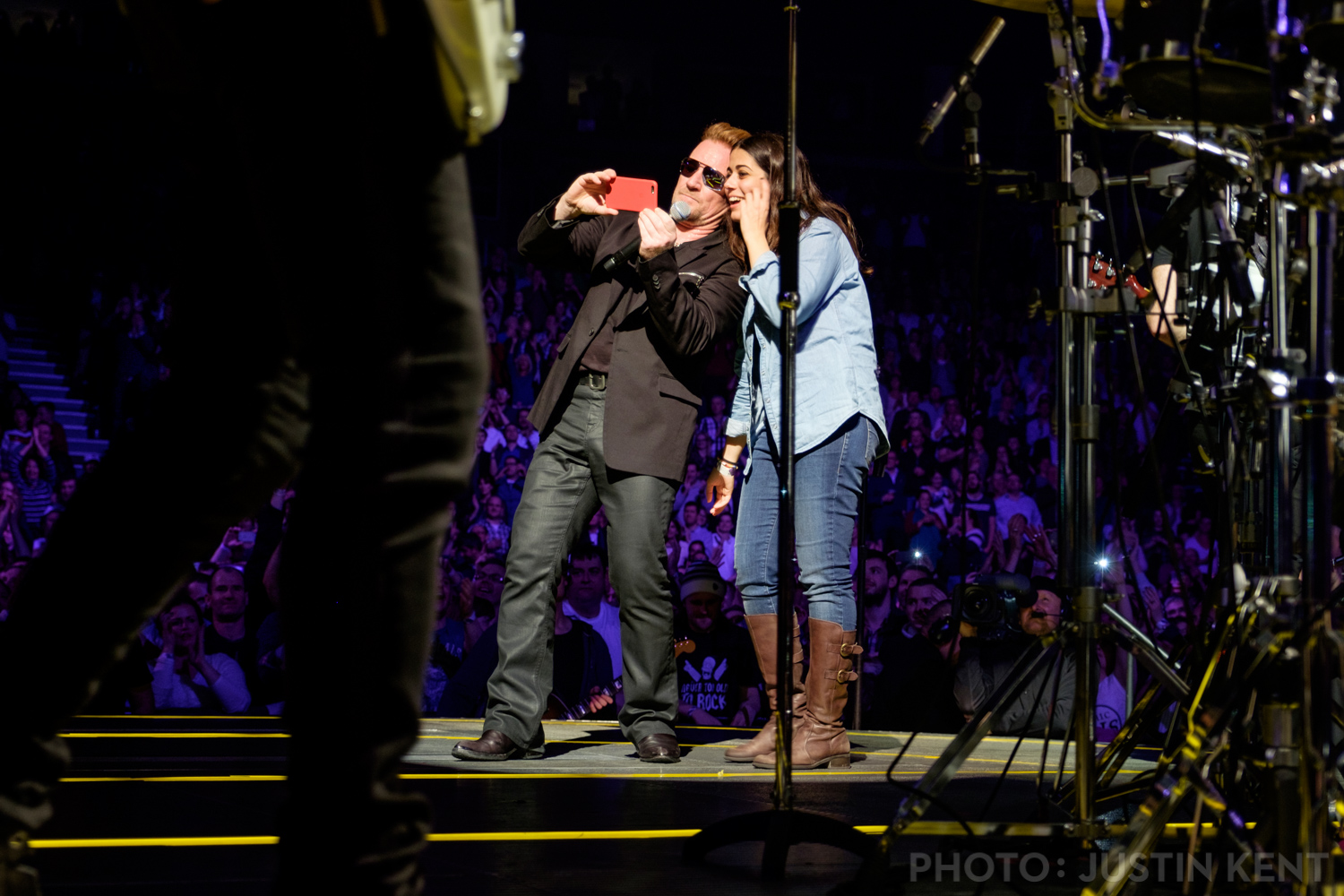 Bono, king of selfies