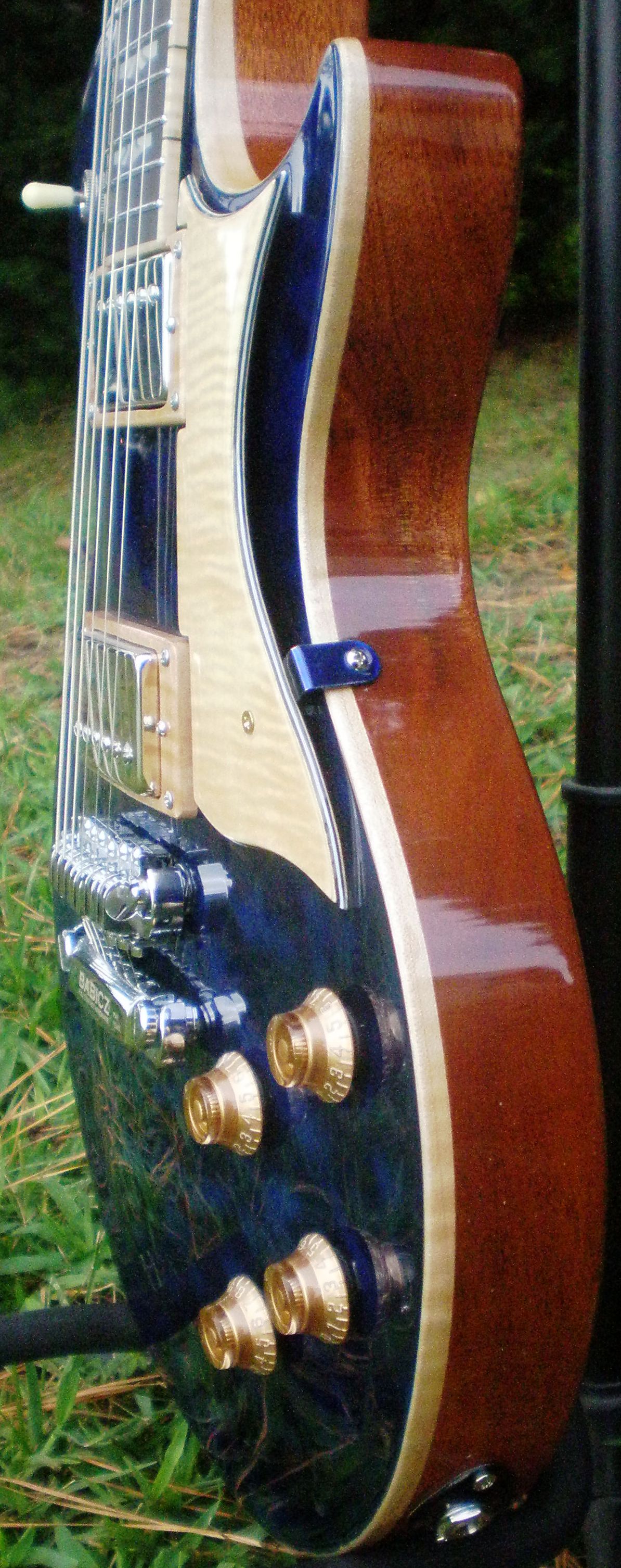 Hawkins Les Paul Style Guitar Side