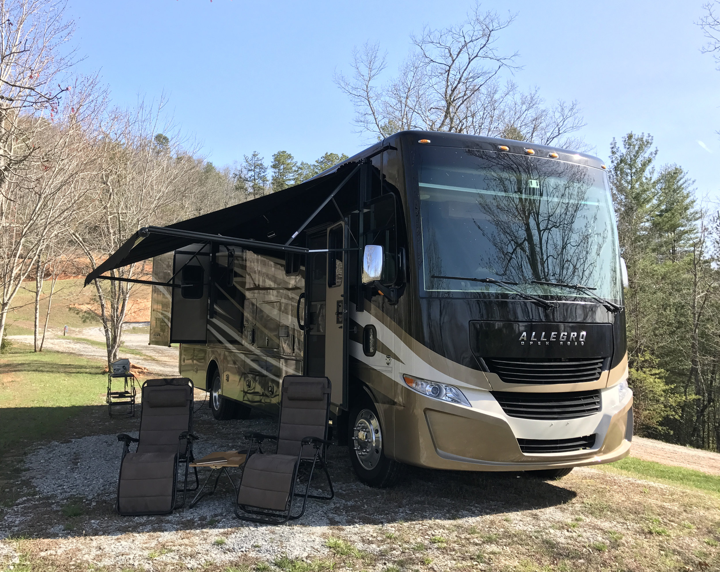 An early spring camping trip to Cardinal Ridge Farm RV Mountain Retreat