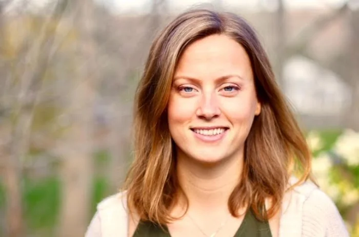 Kristina Headshot.jpg