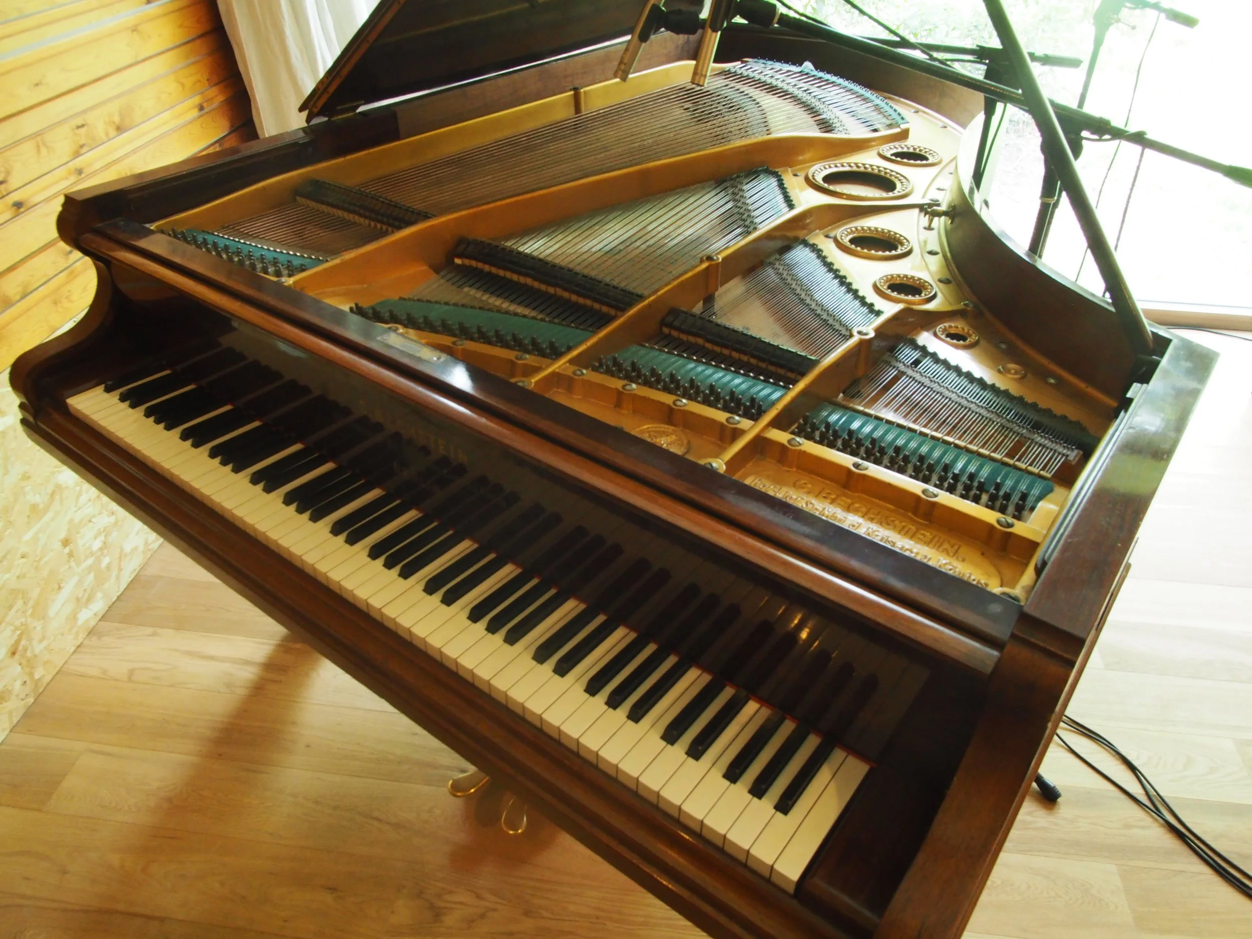 Studio_SuntapesBechstein.JPG