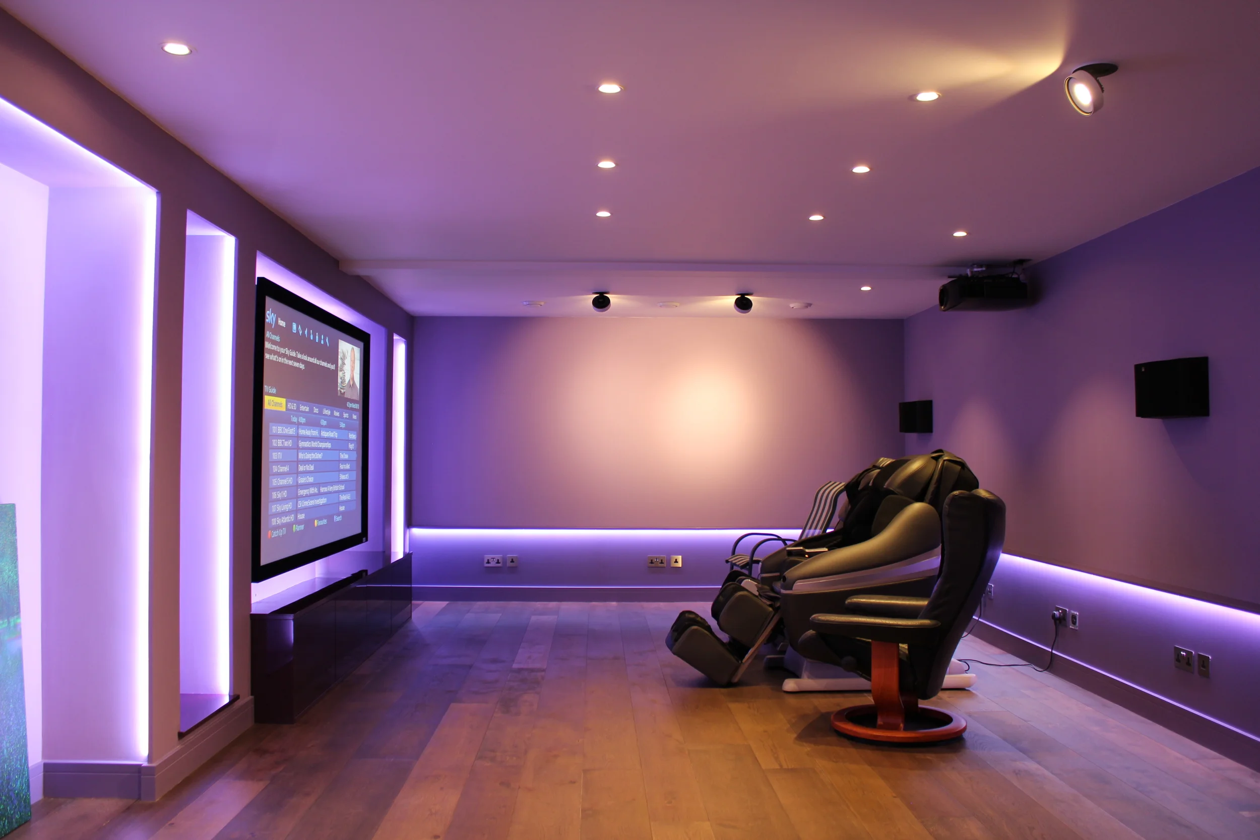  Cinema room with Bowers &amp; Wilkins CT700 series speakers, Sony projector and Vutec acoustic screen. Control via RTI&nbsp; 