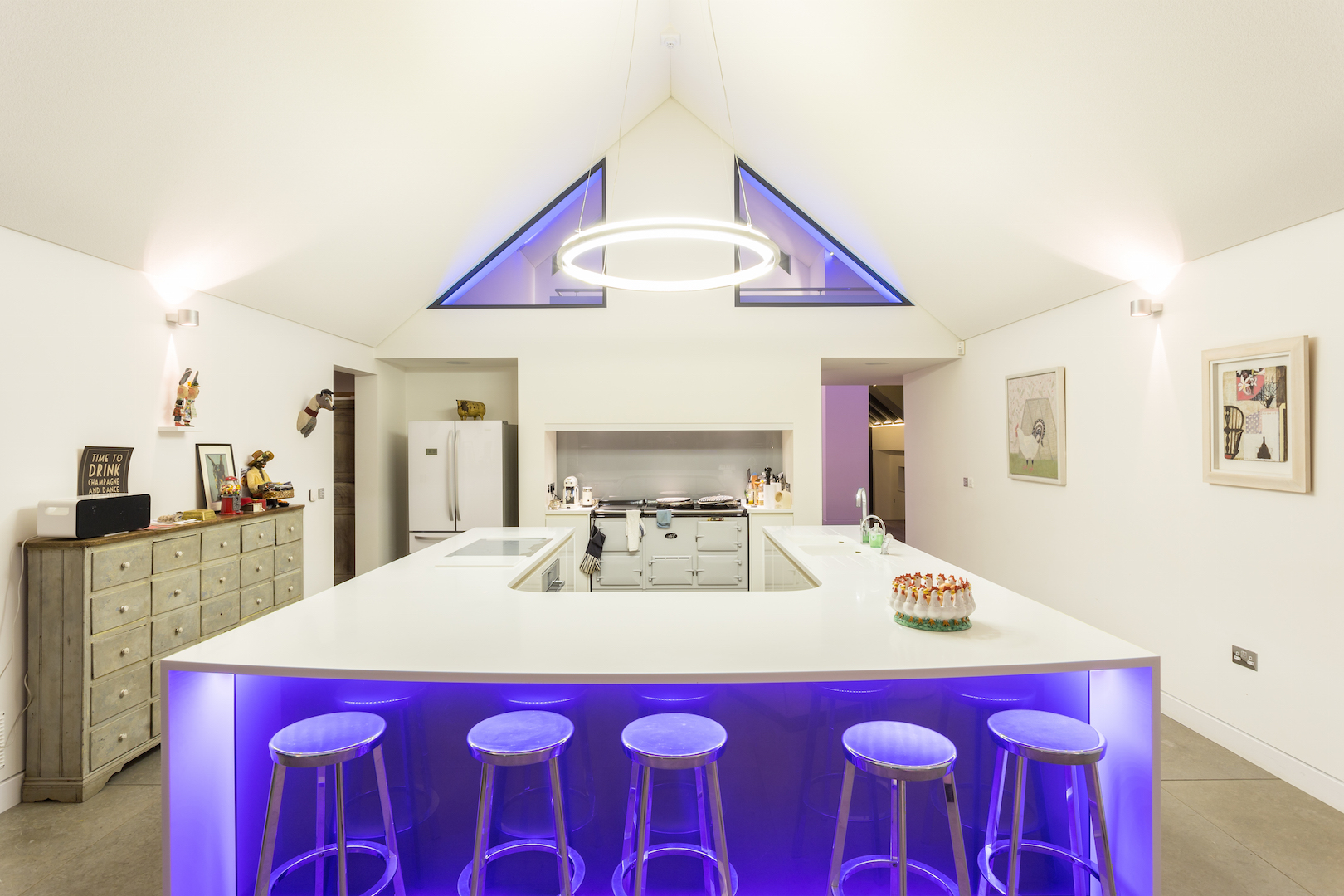 iLight lighting control with RGB colour change 