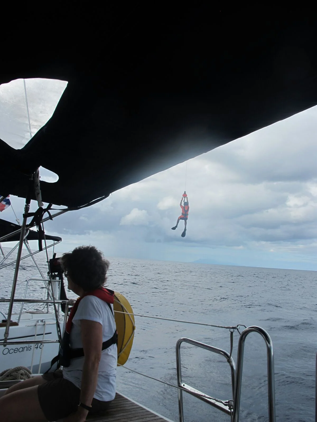 Guadeloupe coast guard dropped from helicopter