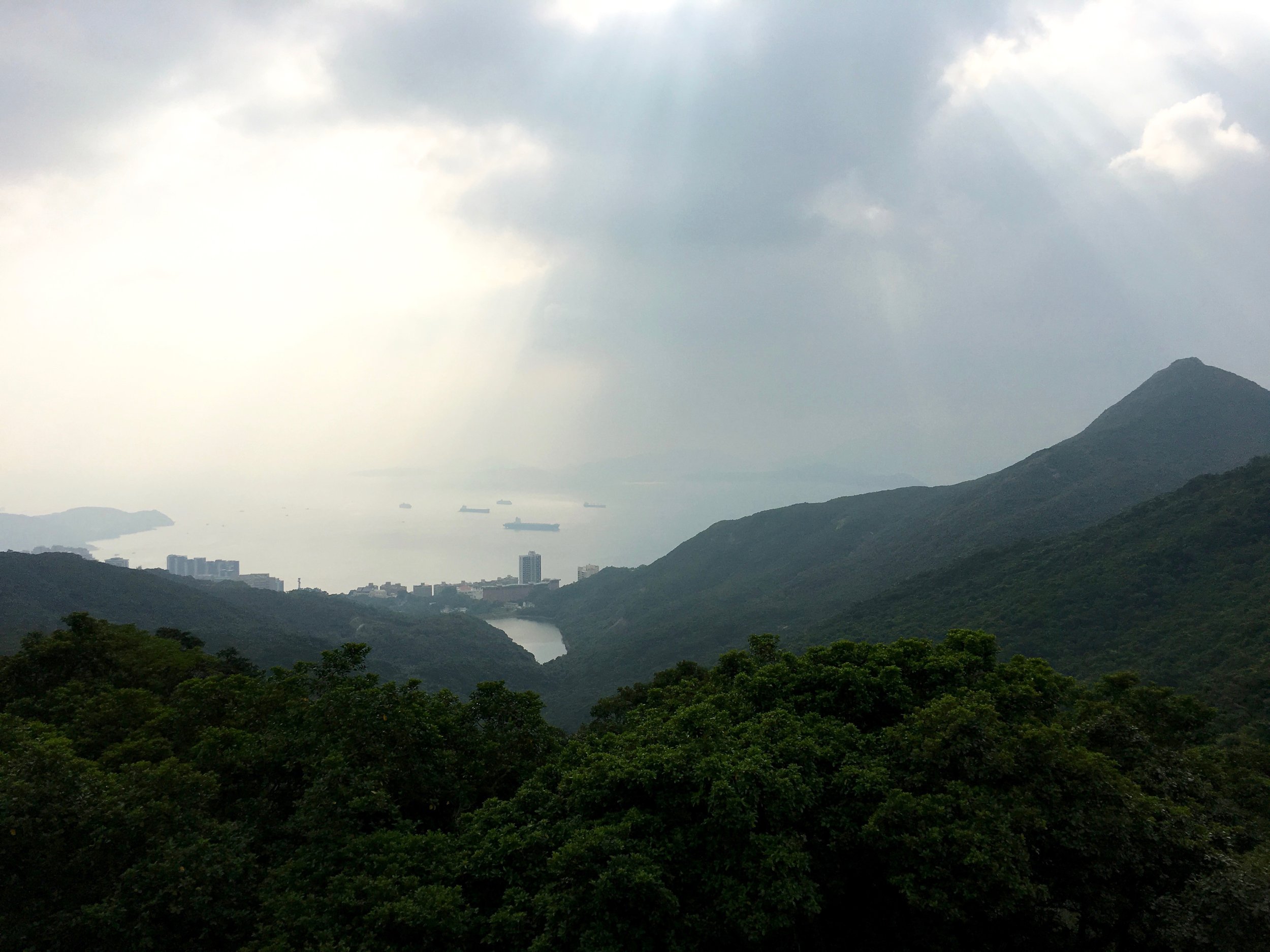 Victoria Peak-Hong Kong-Mountain view.jpg