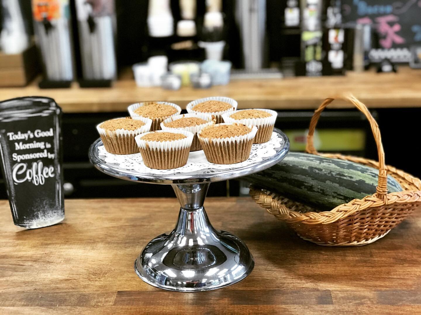 Freshly Baked! 
Local zucchini muffins.

Thank you @karlarensch for the beautiful zucchini&rsquo;s .

#caperstoo #eatwelllivewell #caperstoodeli #danbury #danburyct #dailyspecial  #weeklyspecials #bethelct #brookfieldct #newfairfieldct #newtownct #sa