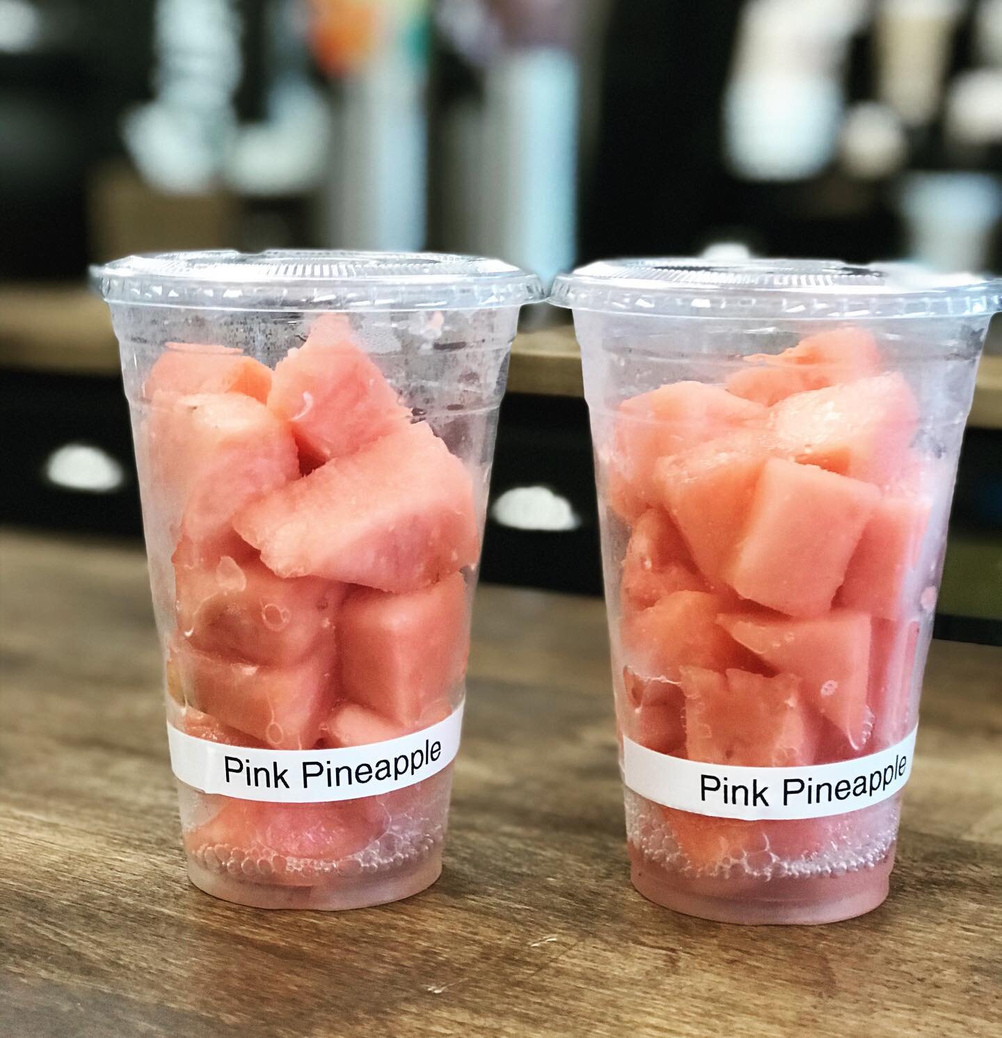 New!!!
Hummingbird Dream Pink Pineapple from Costa Rica.

The pink color is due to higher level of lycopene, similar to the levels found in tomatoes and watermelon. 

#caperstoo #eatwelllivewell #caperstoodeli #danbury #danburyct #dailyspecial  #week