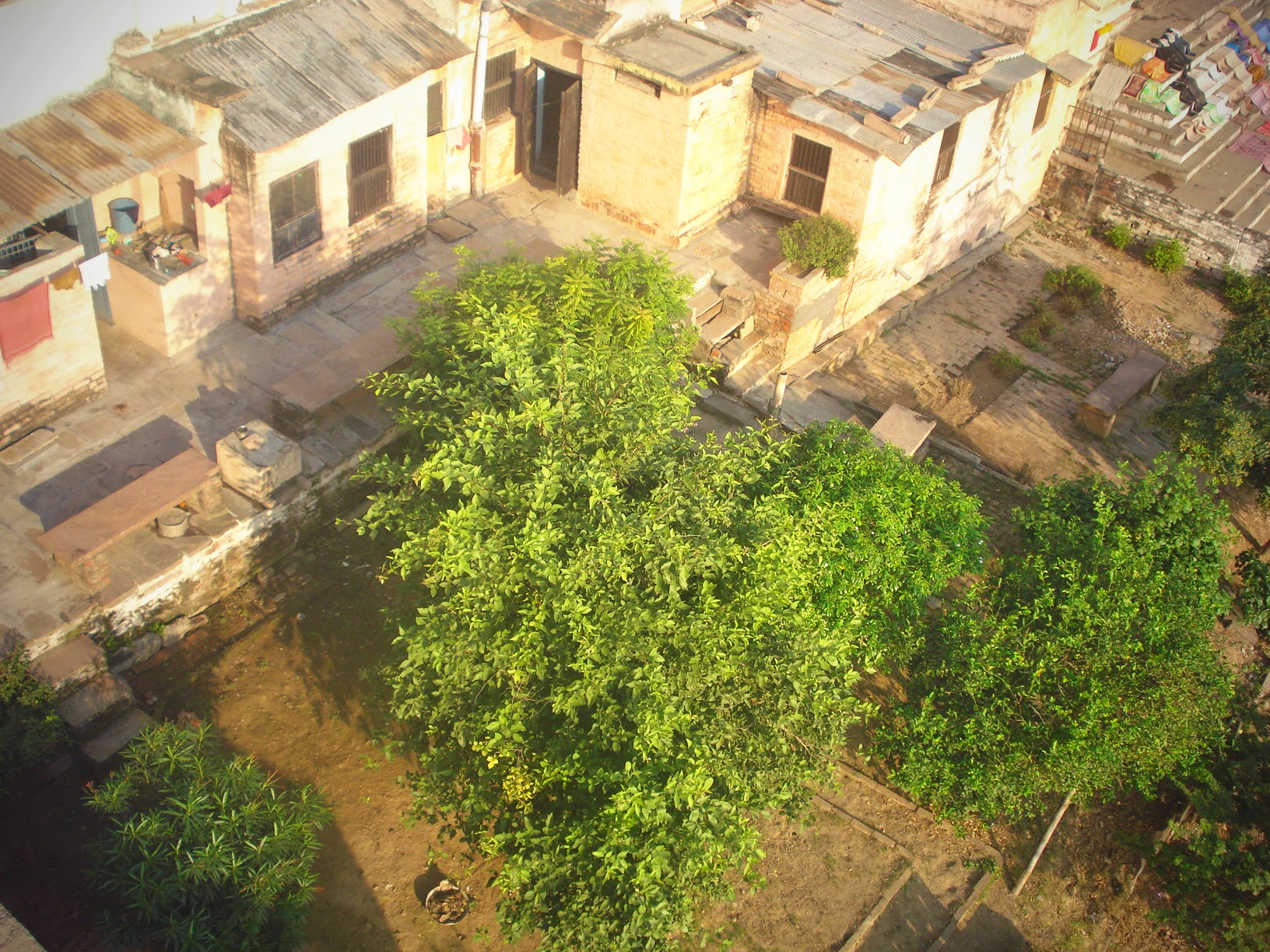 Aerial view of ramanathar ashram.jpg