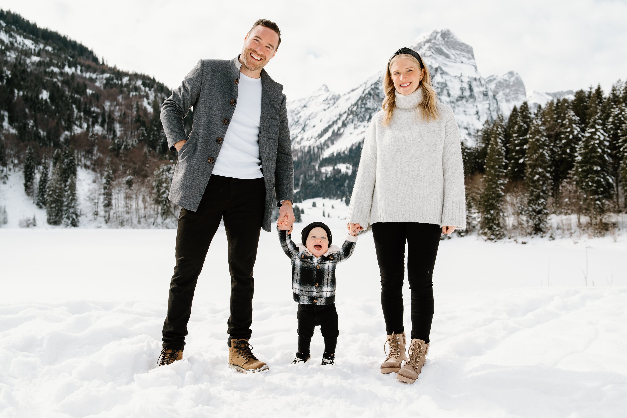 046_Family-Photoshoot-Swiss-Mountain_SBW09167.jpg