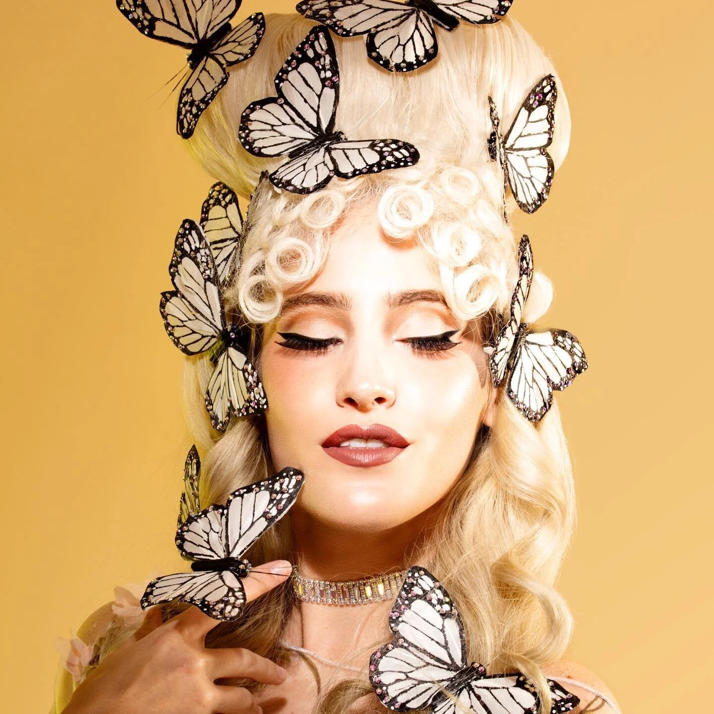Revisiting one of my fav images by @slowhandphotography π¦ 
#portrait #butterfly #rococco