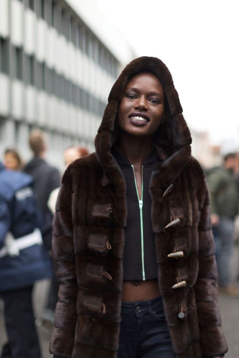 brown-street-style-mfw-2016-day4-05.jpg