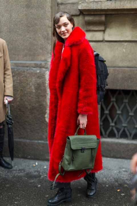 red-street-style-mfw-2016-day4-14.jpg