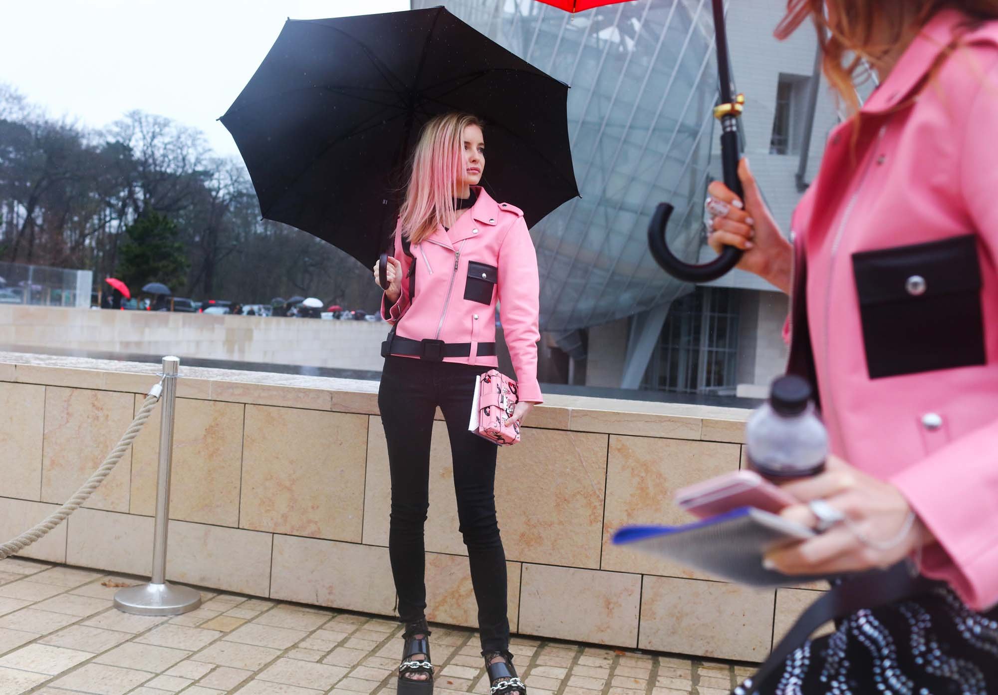 01-pfw-fw16-street-style.jpg