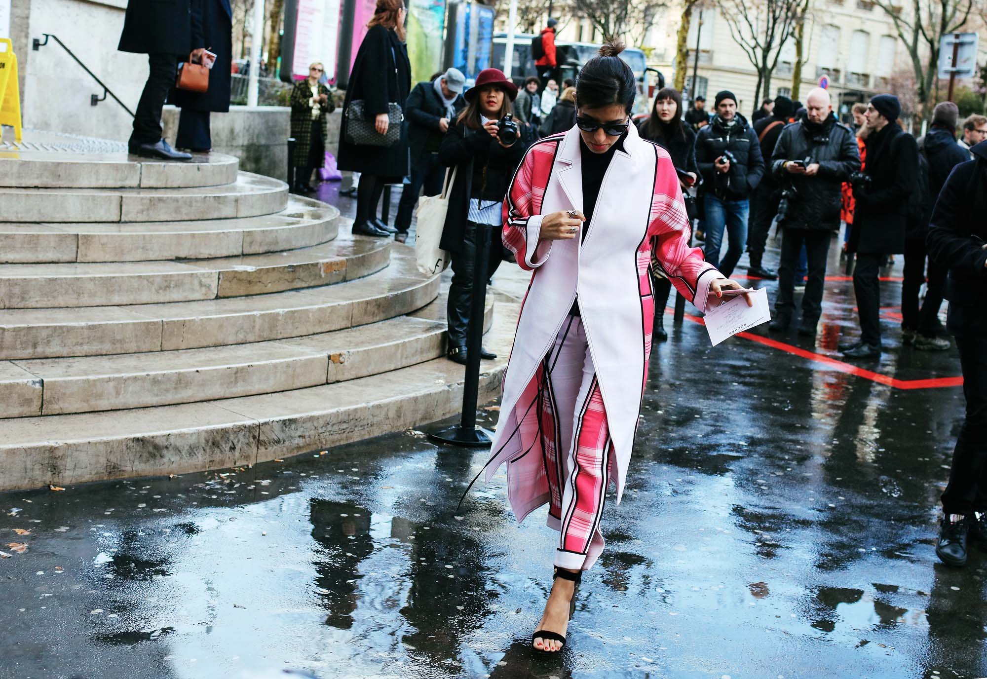 30-fw-street-style-day-1-fw16.jpg