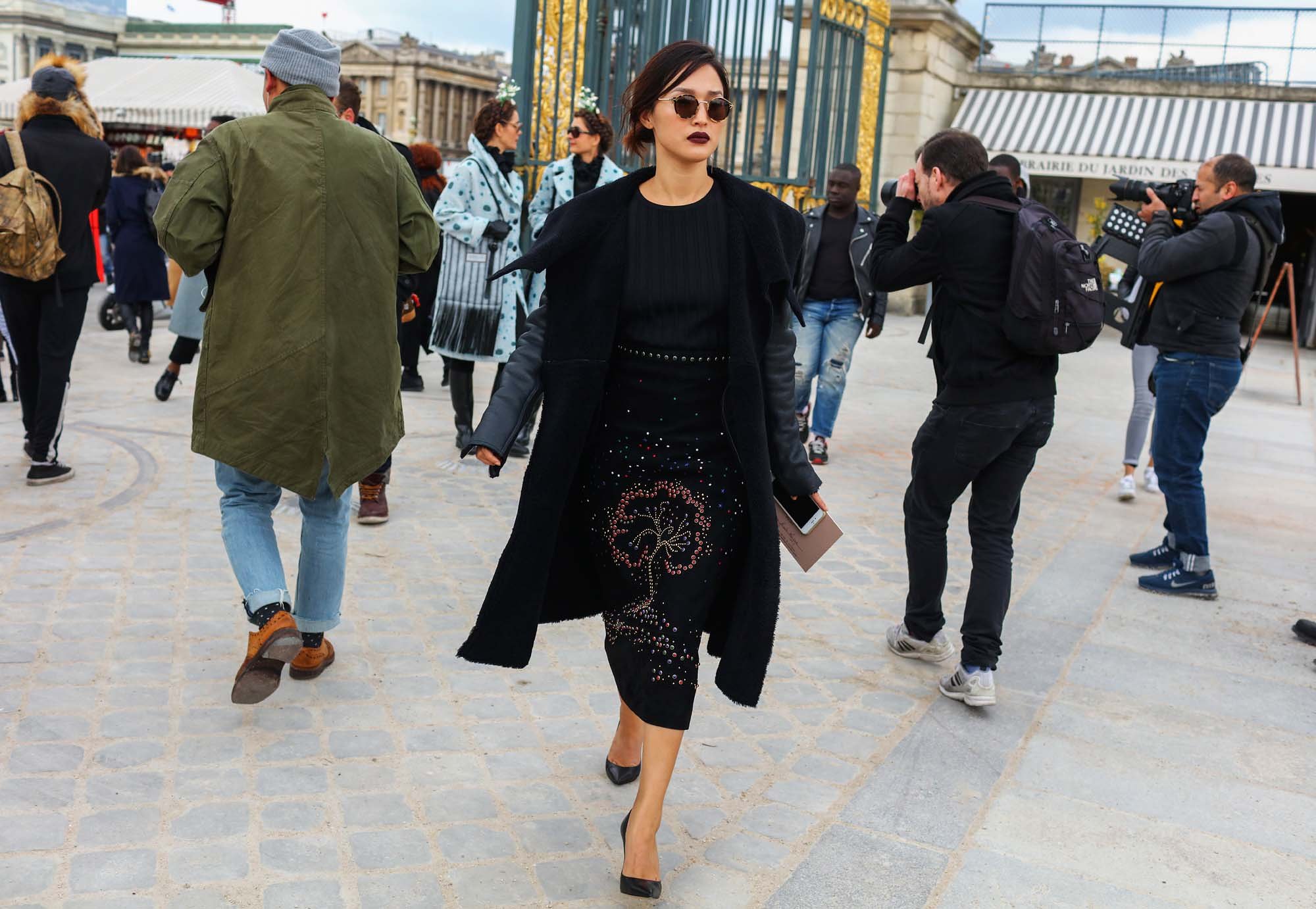 37-pfw-fw16-street-style.jpg