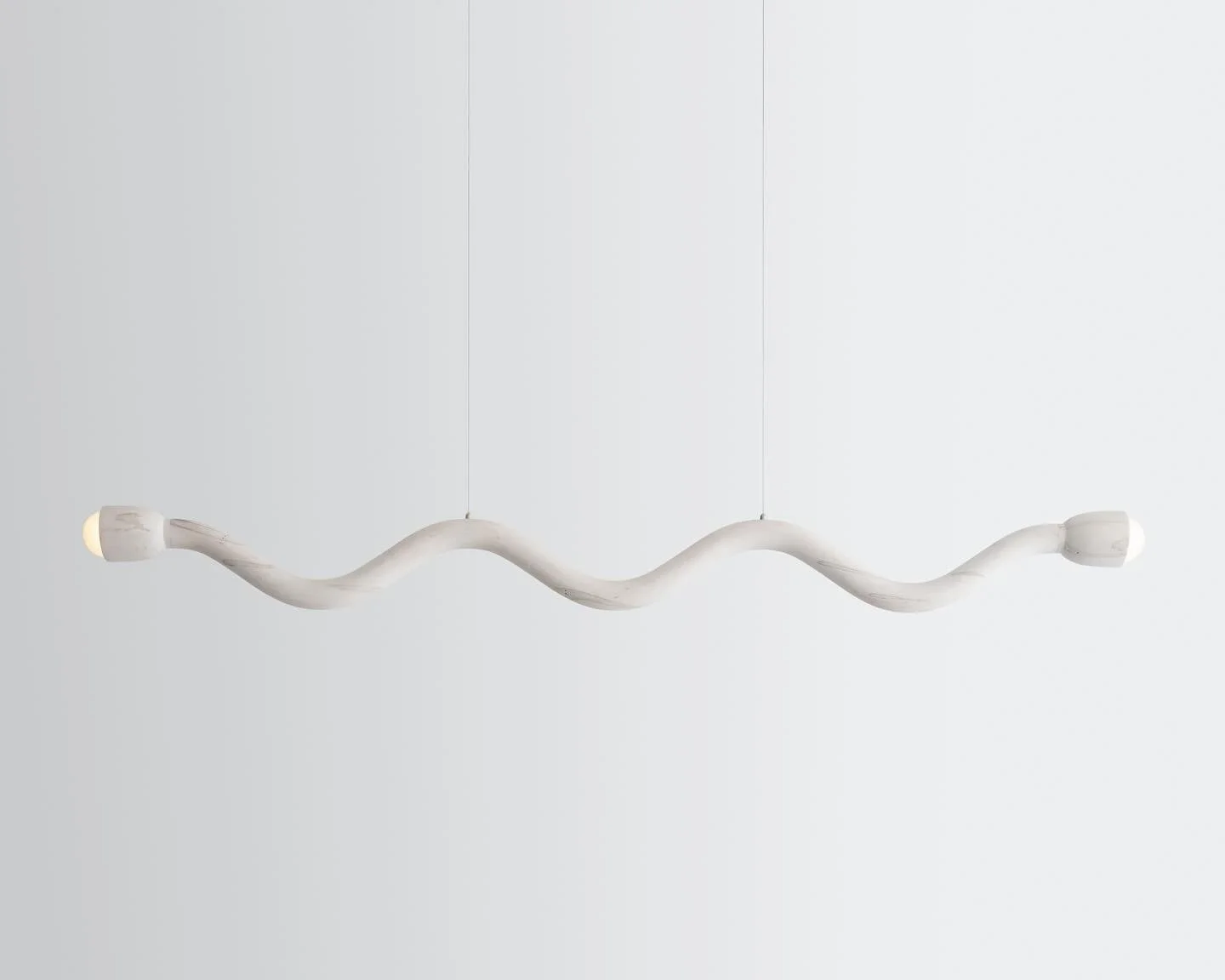 Squiggle Pendant light shown in Bleached Wormy Maple..
.
Shot by the birthday boy @joeinstakramm
.
#lightingdesign #interiordecor #sculpture #collectabledesign #furnituredesign