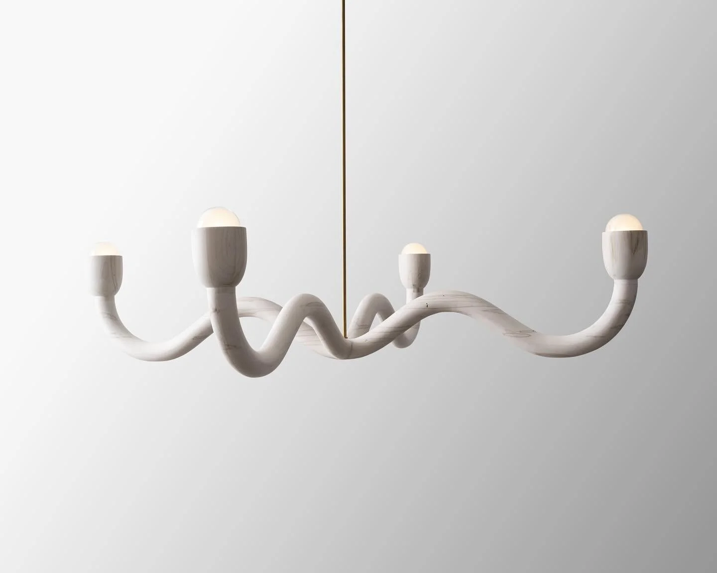 Beach house Squiggle Chandelier&mdash; handmade with love.
〰️〰️〰️〰️〰️〰️〰️〰️〰️〰️〰️〰️〰️〰️〰️〰️〰️〰️
.
Captured by @joeinstakramm
.
#lightingdesign #interiorlighting #diningroomdecor #interiordesign #maker