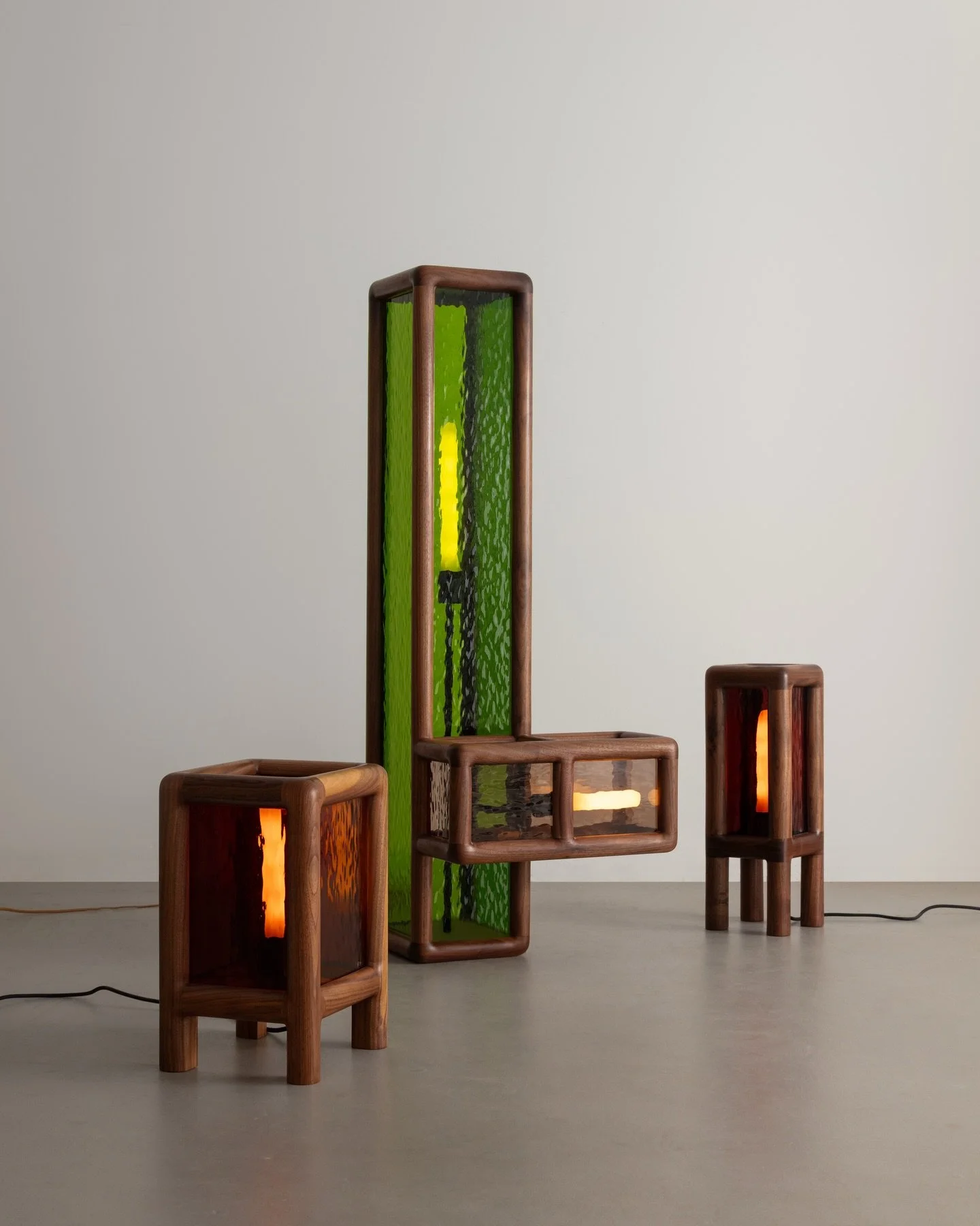 Light, contained.

Hand-sculpted wood forms wrapped around glowing interiors&mdash; somewhere between furniture and sculpture.

Each piece is built slowly, shaped by hand,
and meant to shift a room the moment it&rsquo;s turned on.

Not mass produced.