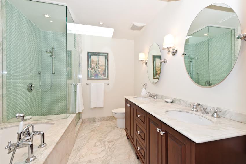 Luxury bathrooms in your home improvement renovation in Collingwood by Ross Fine Homes