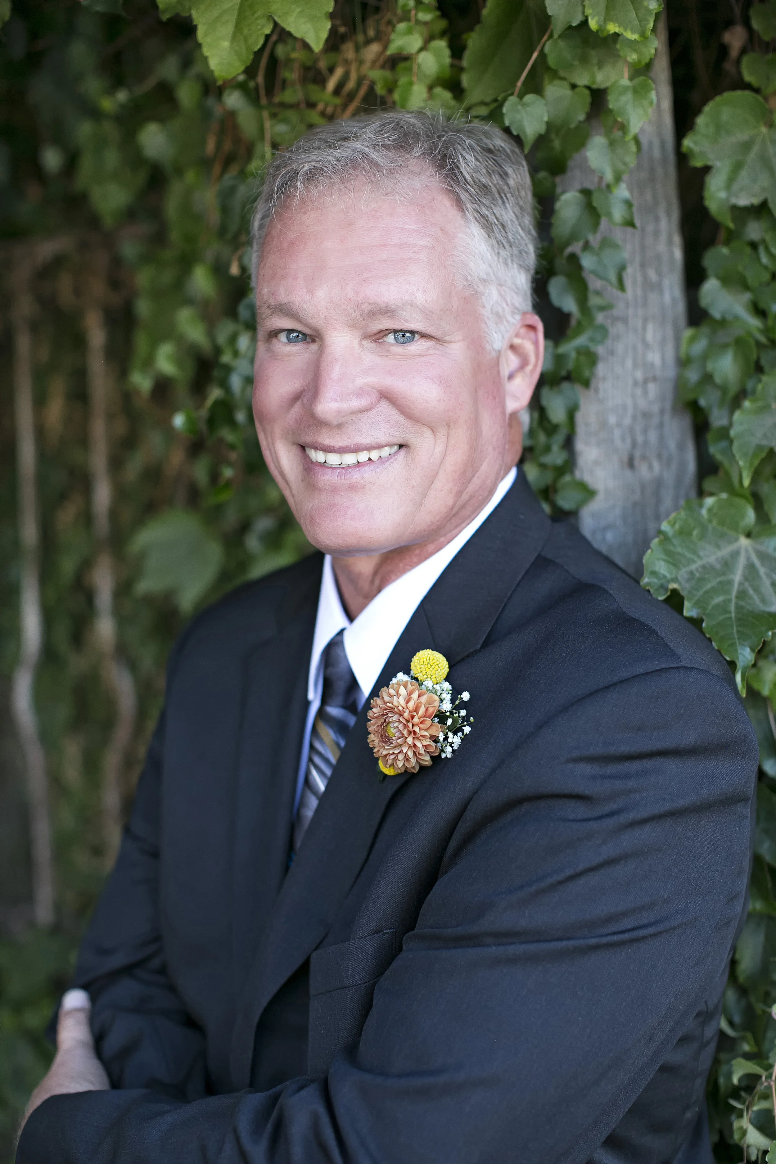Gil the groom