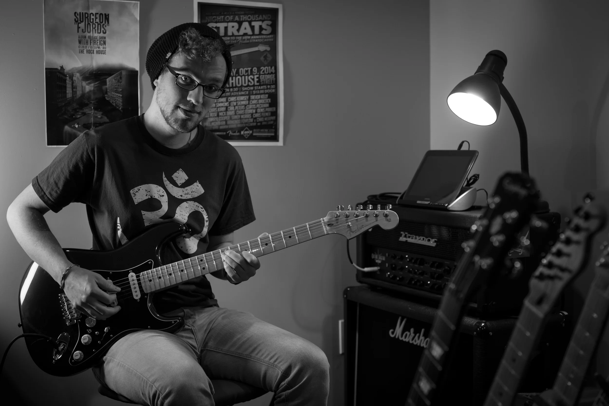 Brad was playing away for about an hour, mostly blues and melodic stuff, with a few fast riffs in between. He kept his head down, jamming away. I asked him to look up every now and then, he'd glance up for a second and keep playing.