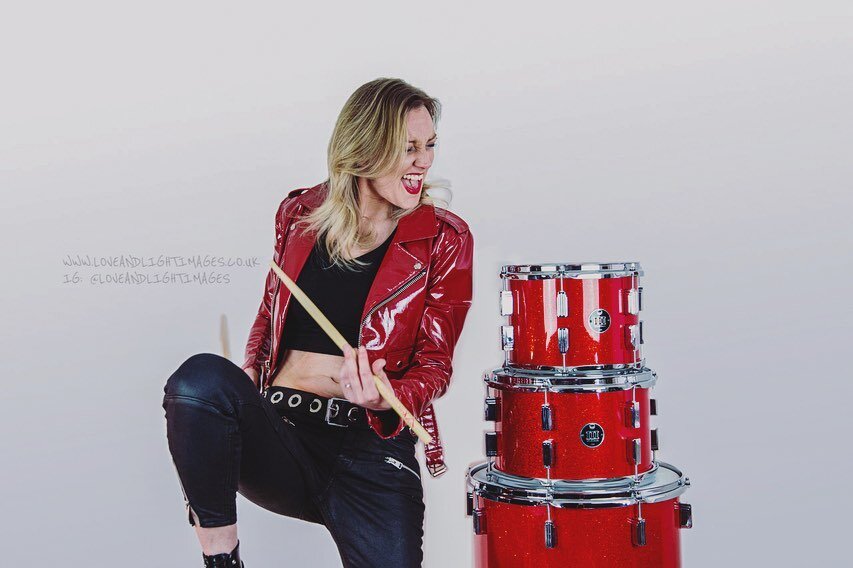 I recently had the pleasure of travelling down to London to photograph Hayley Cramer with her new generations red sparkle kit from WFLiii Drums. You can visit the site now to view Hayley&rsquo;s artist profile and find out all the specifications of t