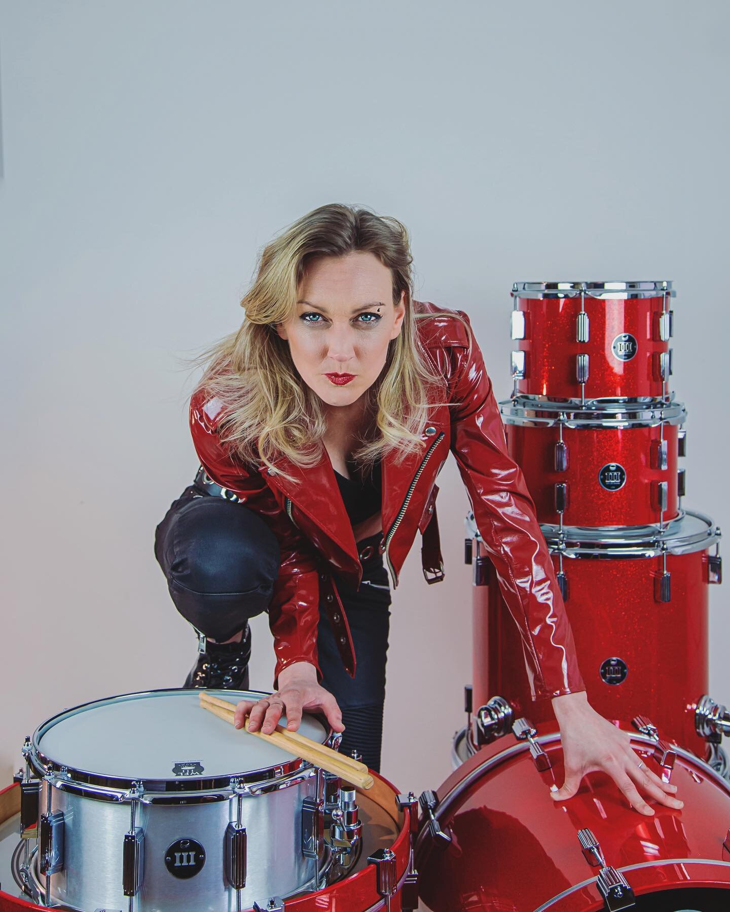 Hayley Cramer X WFLIII Drums 
~~~~~~
M.U.A: @tarawilcox31
~~~~~~
www.loveandlightimages.co.uk
~~~~~~
#HayleyCramer #wfliiidrums #popevil #SophieJones #LoveAndLightImages #LALImages #photographer #musicphotographer #musicphotography #musicphoto #music