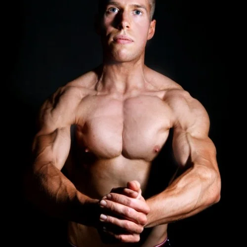 Mike Samuels Copywriter and online fitness coach and writer