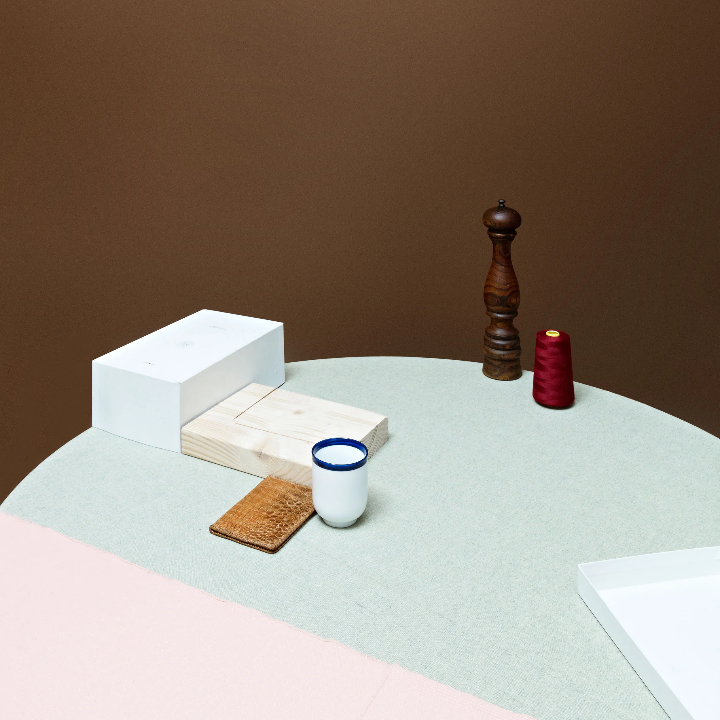 “COMPOSITION - BROWN AND PINK“ BY FREDERIK VERCRUYSSE
