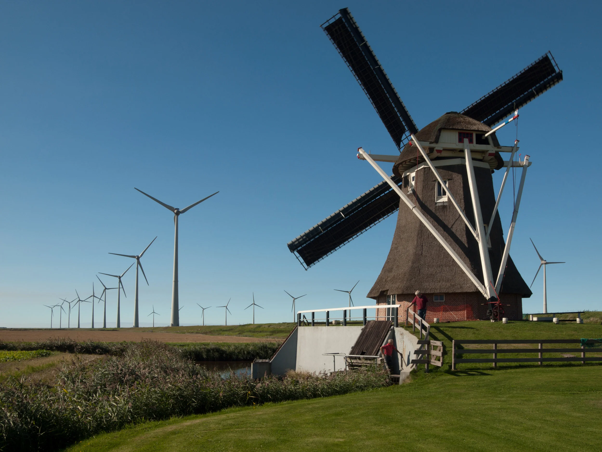 windturbine-oldnew.jpg
