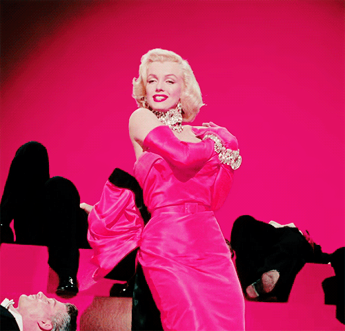 Monday's over so ☝| Marilyn Monroe in Gentlemen Prefer Blondes🏻️ (1953)
