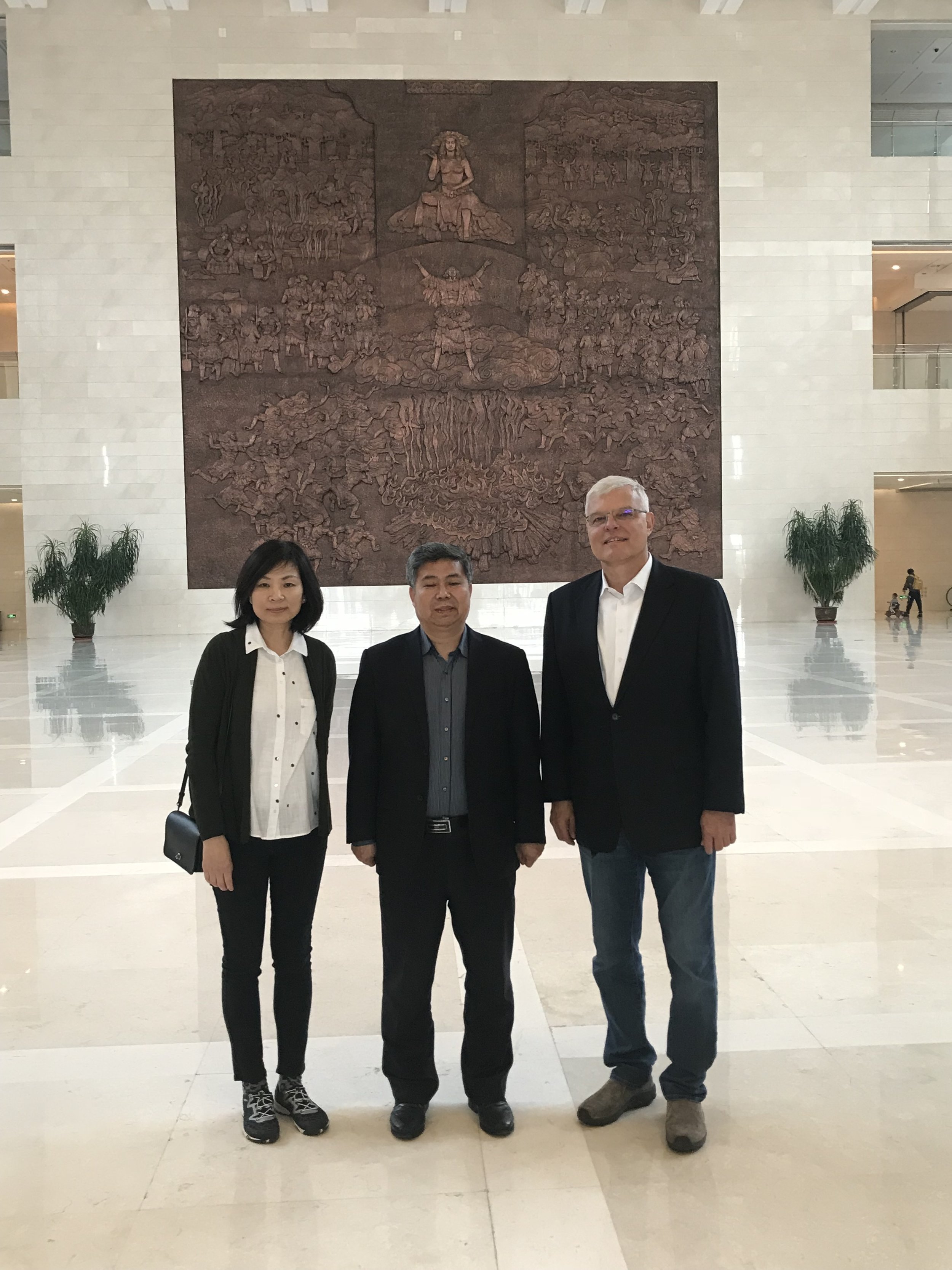  Mark Barnekow at Liaoning Provincial Museum, 2018. 