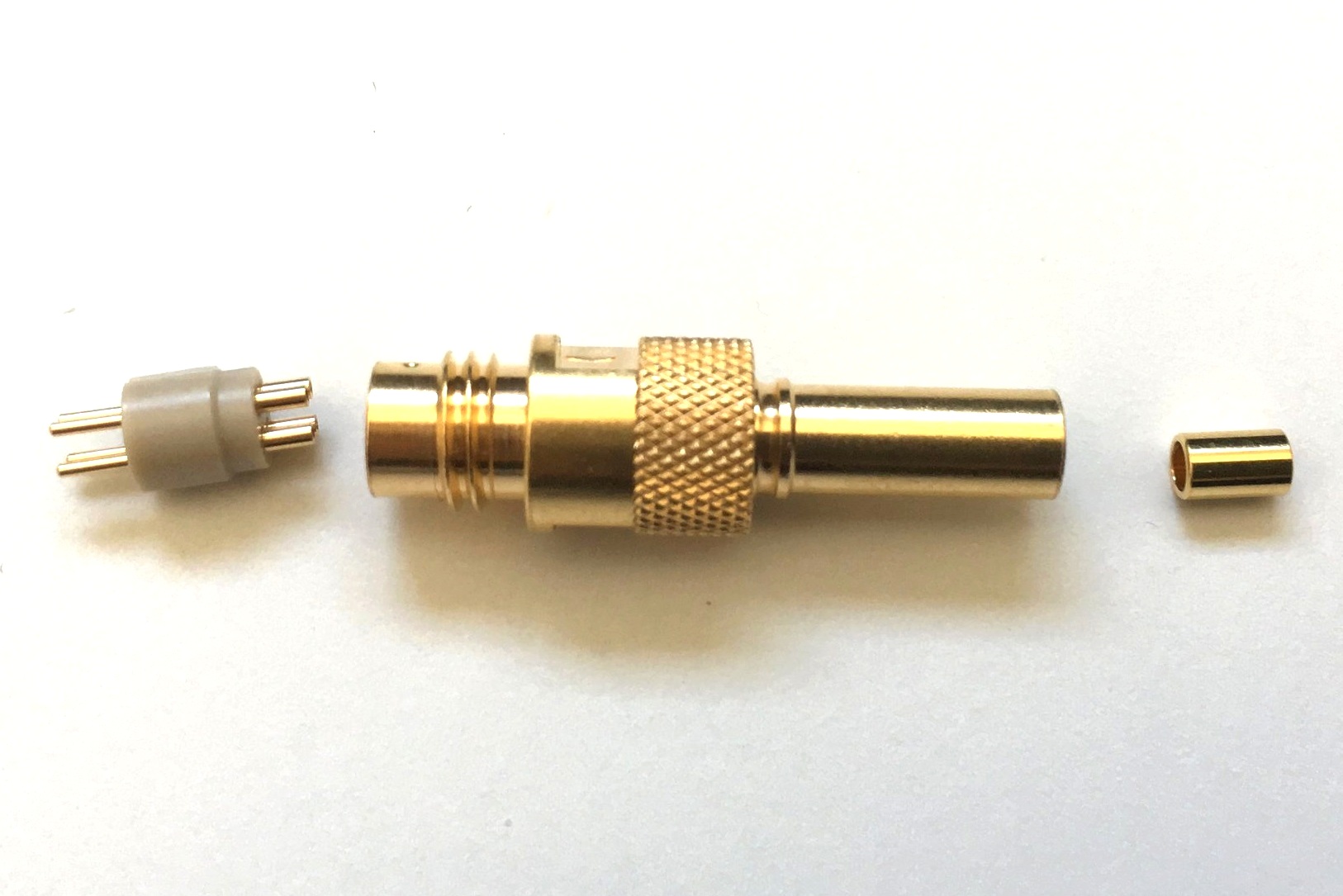 Male Straight Cable Receptacle : MTS04-425